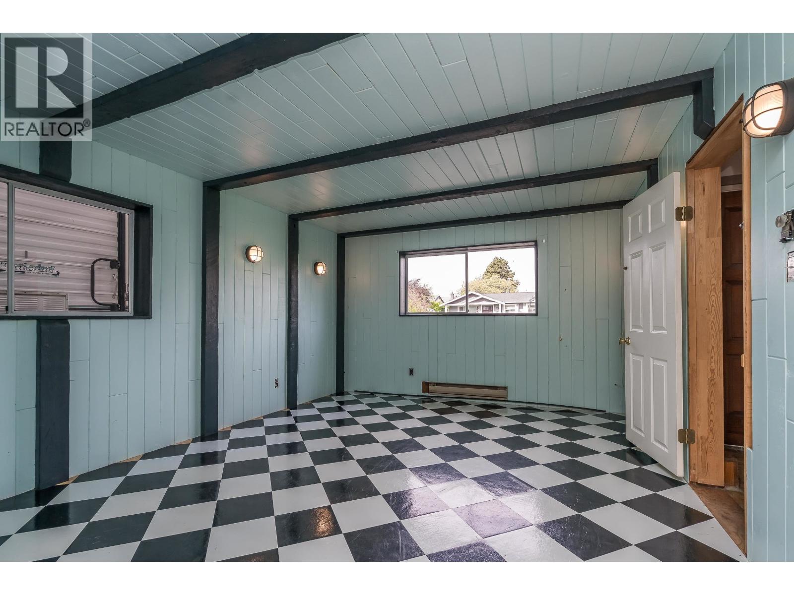 5822 51 Avenue, Ladner