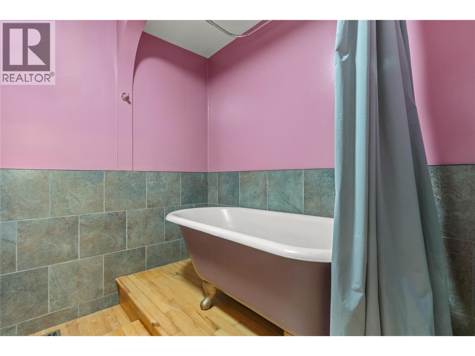 3585 Otter Lake Road, Armstrong