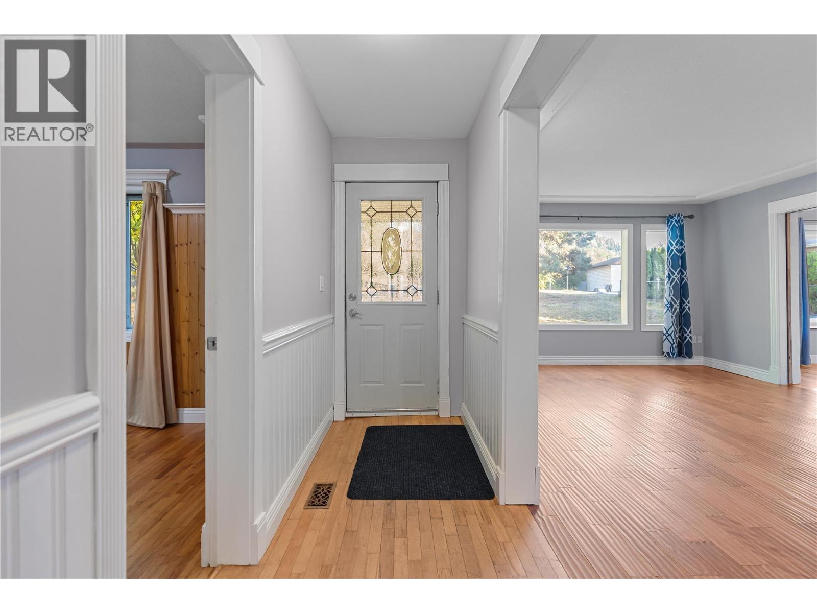 3585 Otter Lake Road, Armstrong