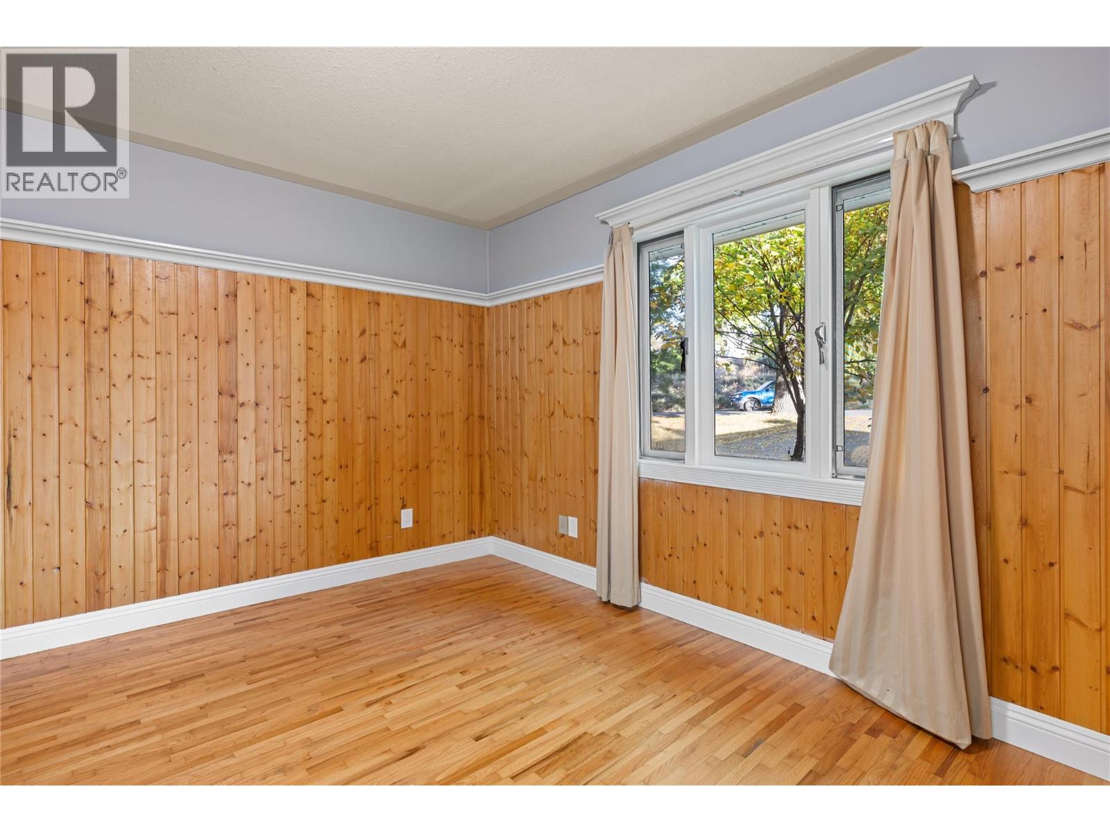 3585 Otter Lake Road, Armstrong