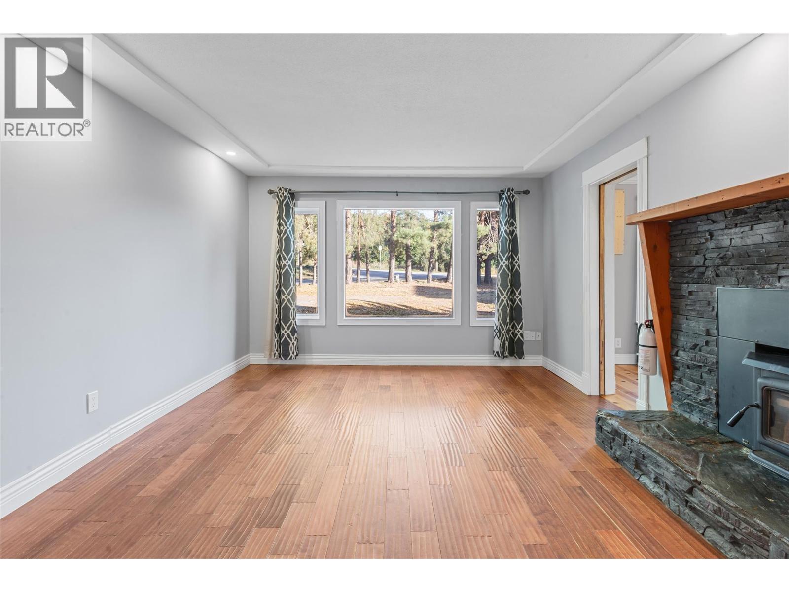 3585 Otter Lake Road, Armstrong