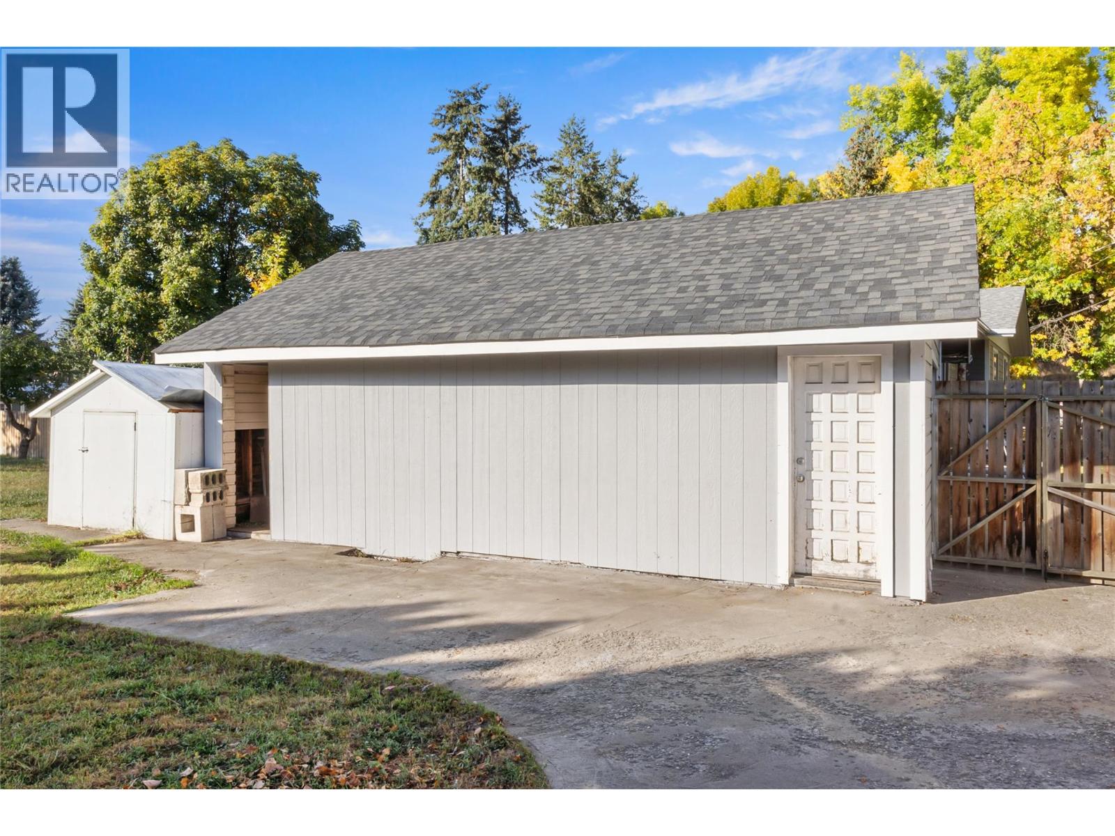 3585 Otter Lake Road, Armstrong