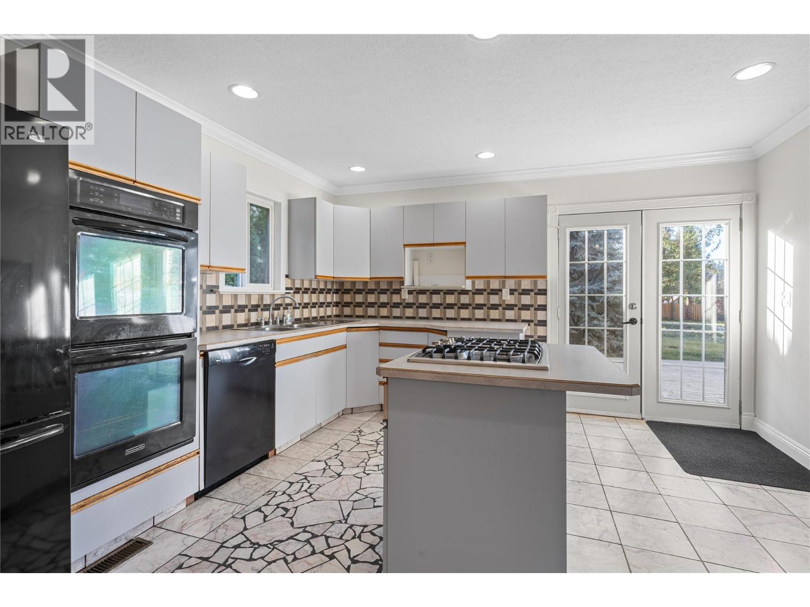 3585 Otter Lake Road, Armstrong