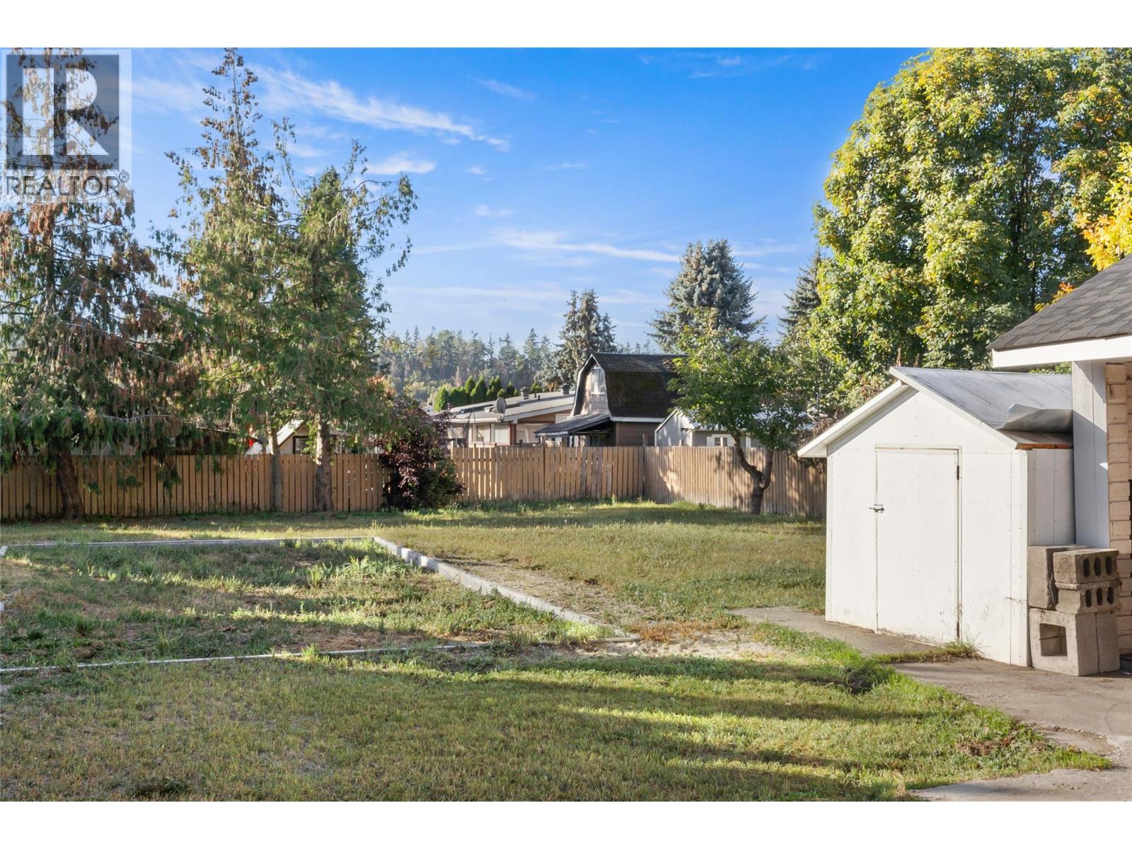 3585 Otter Lake Road, Armstrong