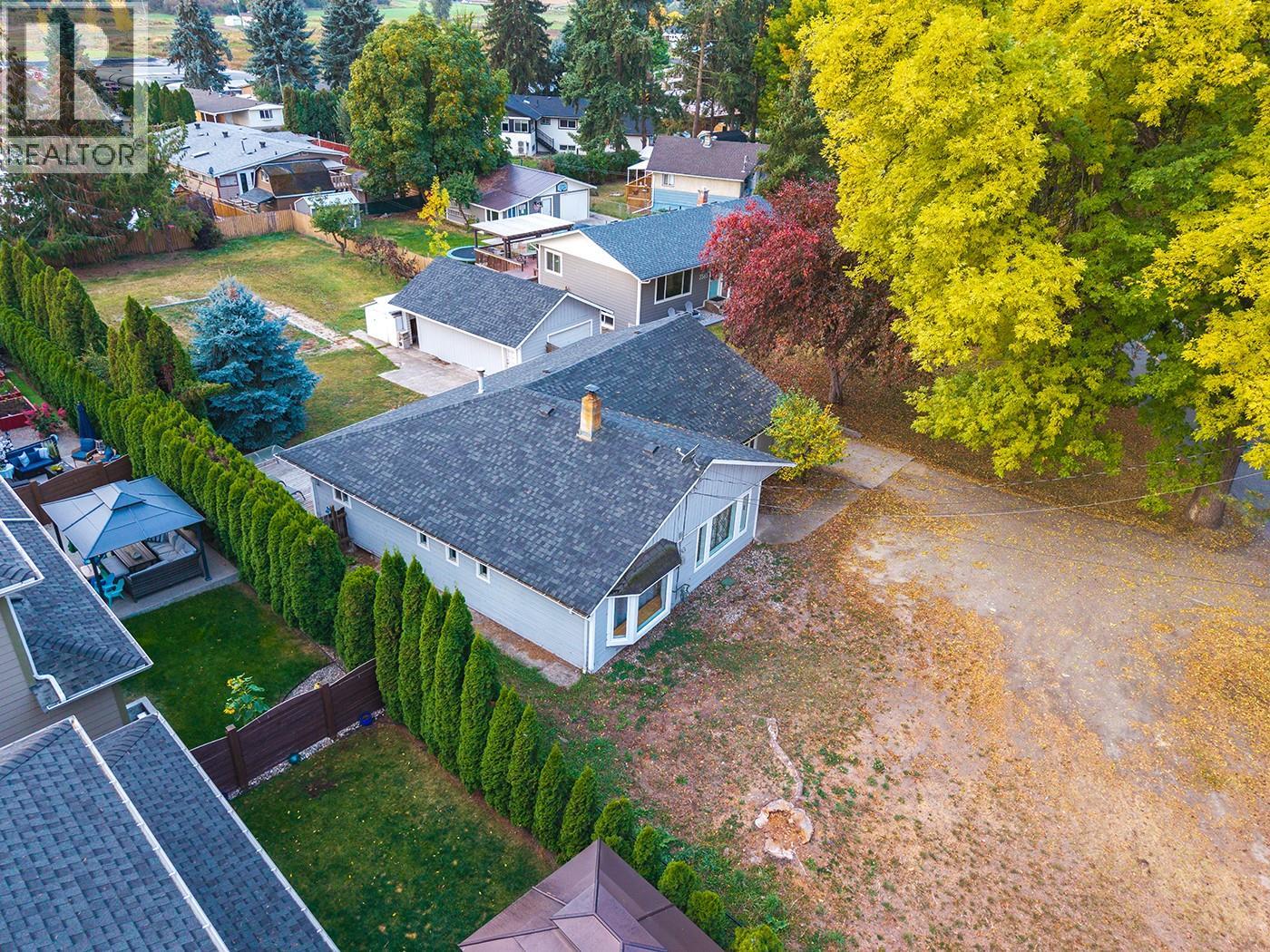 3585 Otter Lake Road, Armstrong