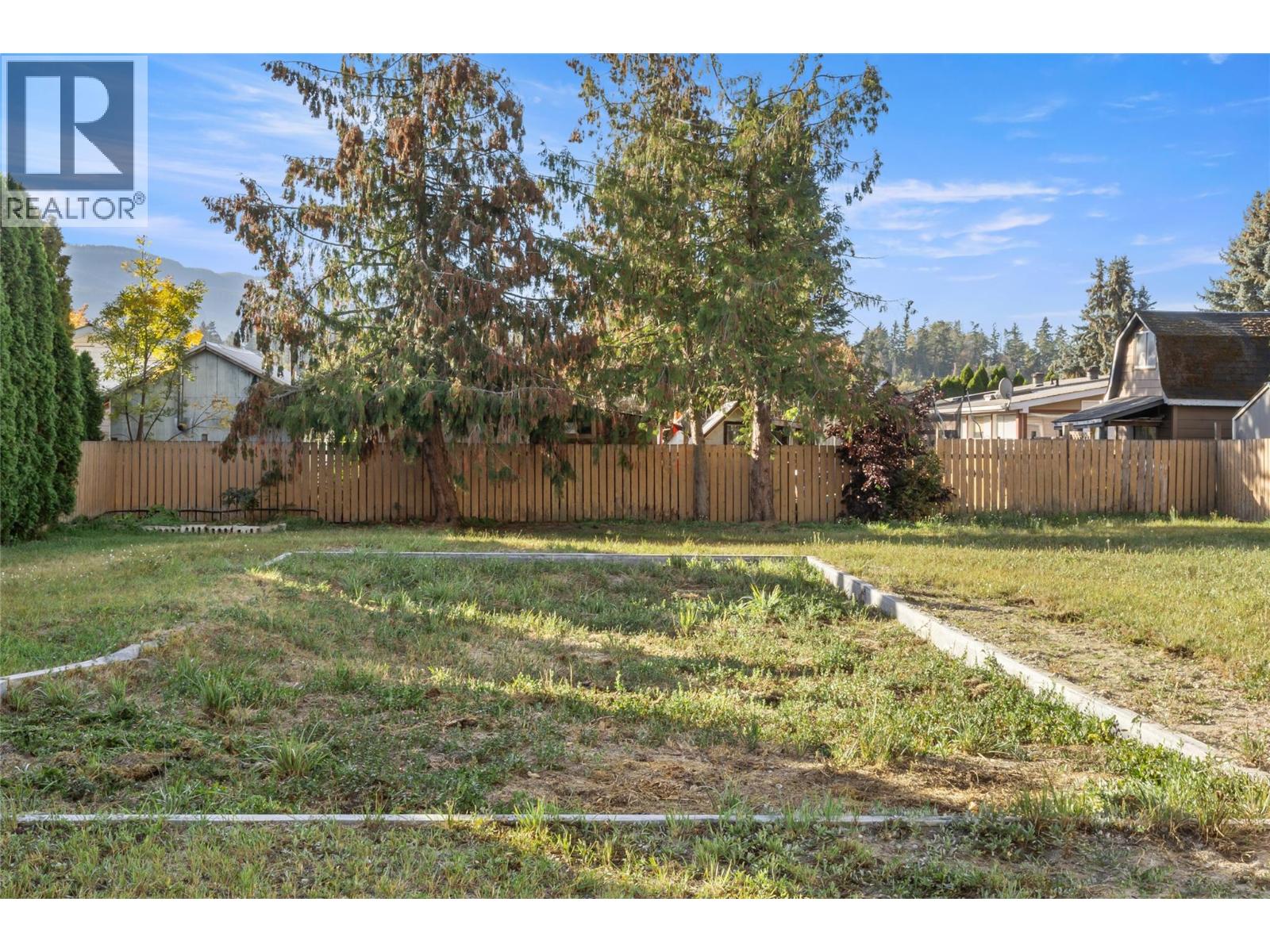 3585 Otter Lake Road, Armstrong