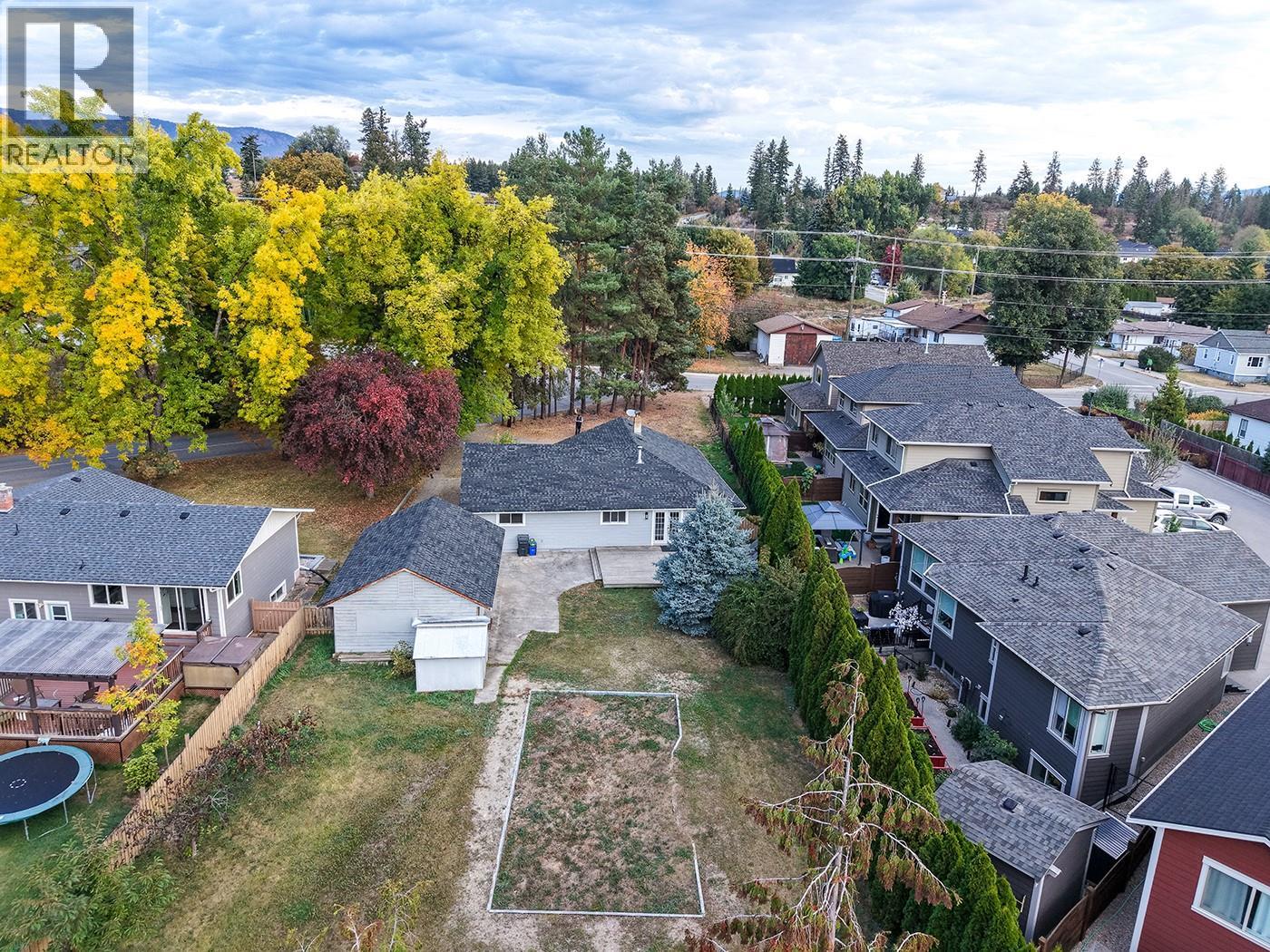 3585 Otter Lake Road, Armstrong