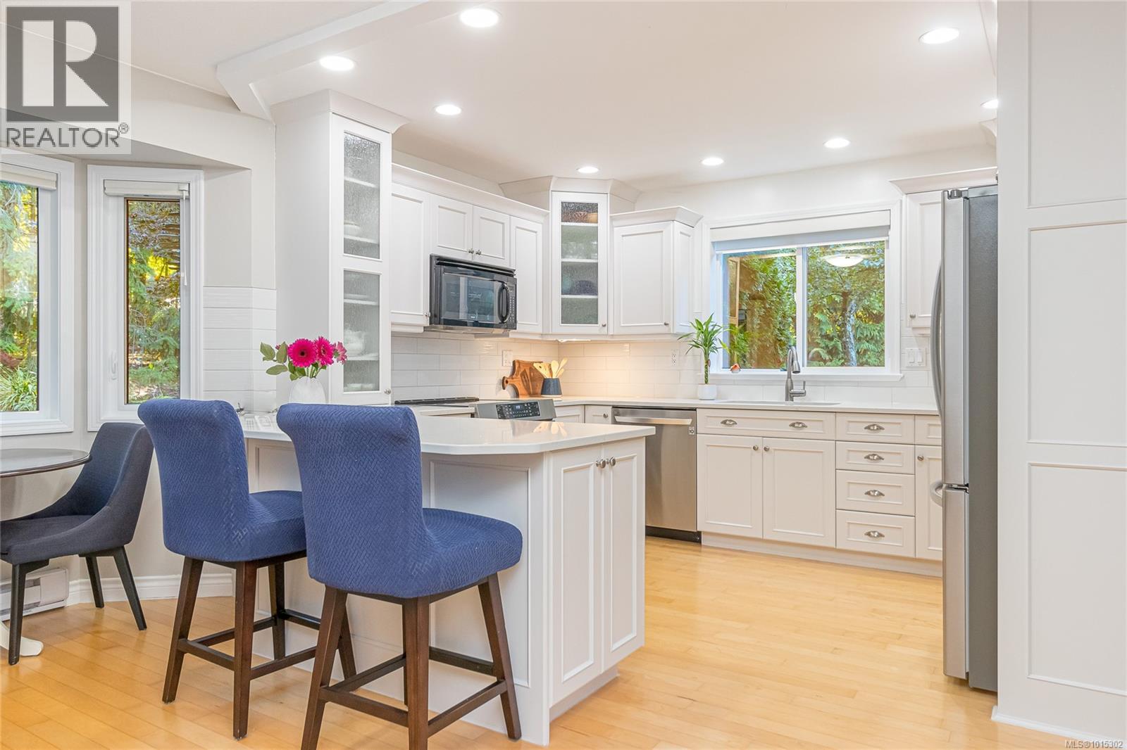 1221 Midiron Close, Qualicum Beach