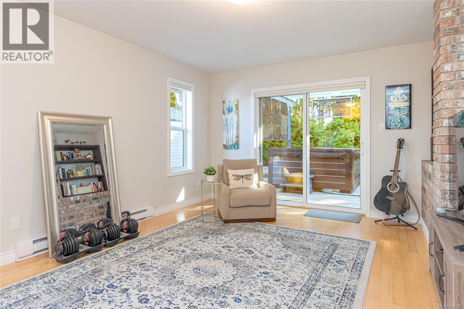 1221 Midiron Close, Qualicum Beach