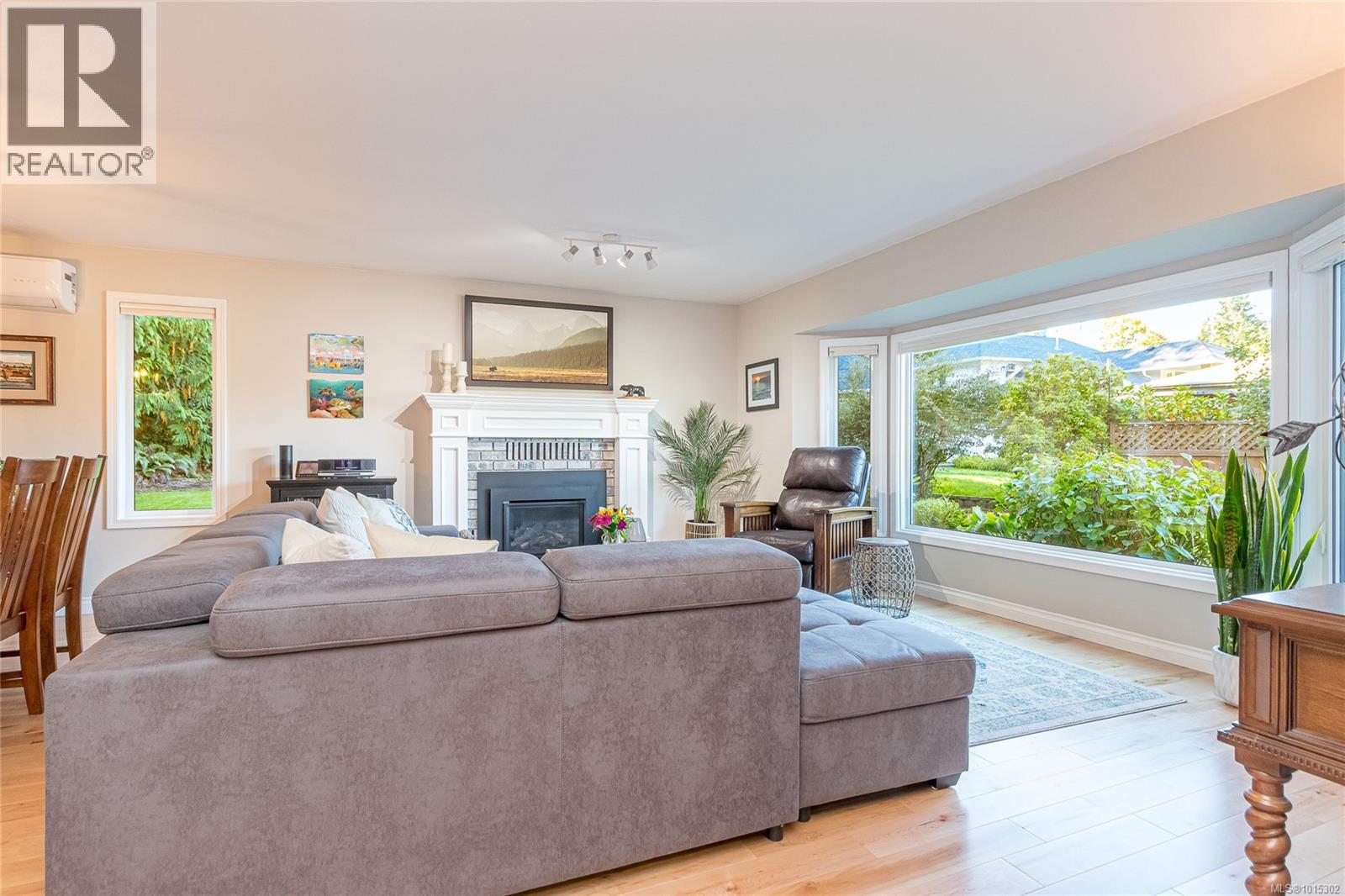 1221 Midiron Close, Qualicum Beach