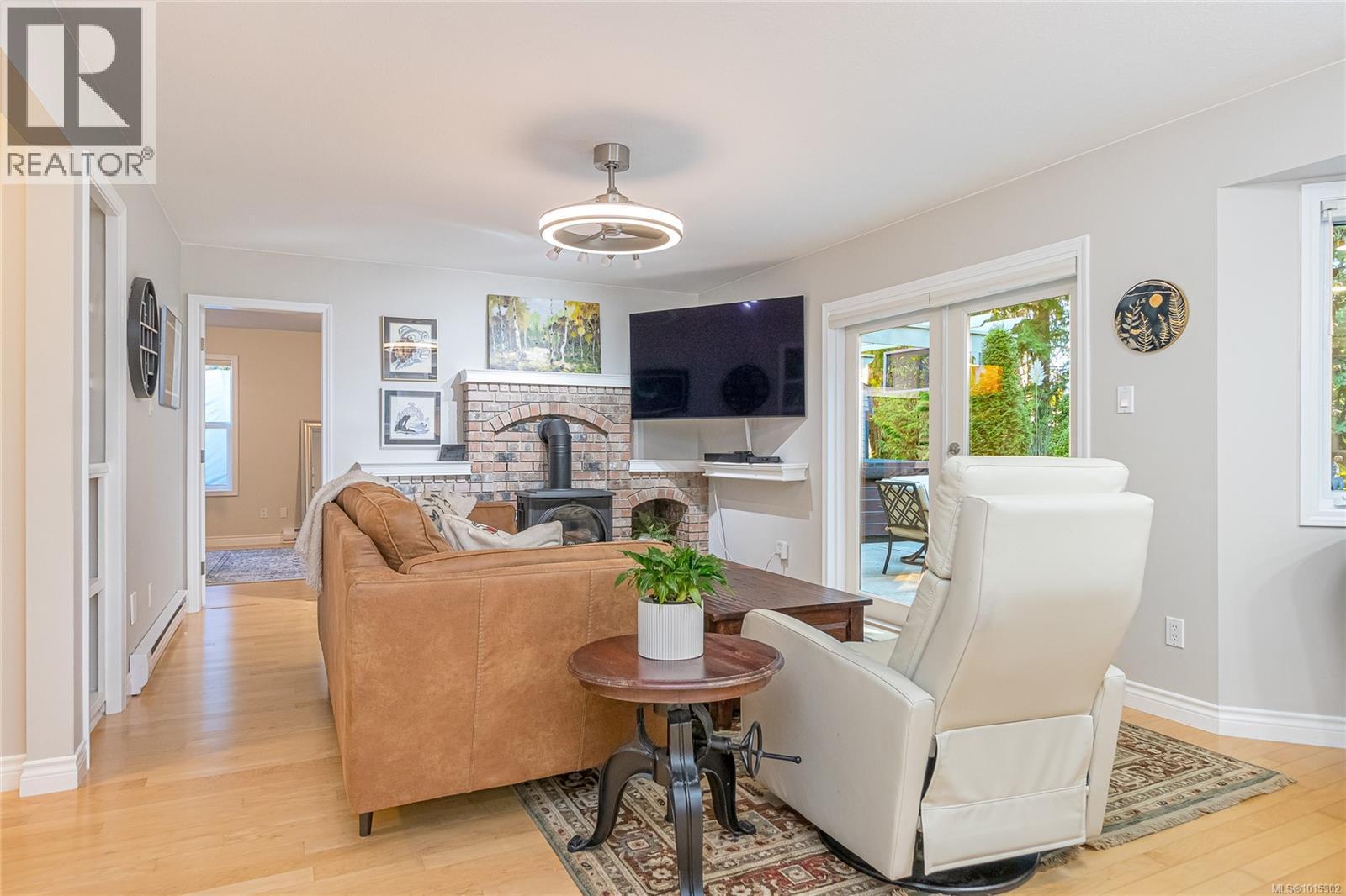 1221 Midiron Close, Qualicum Beach