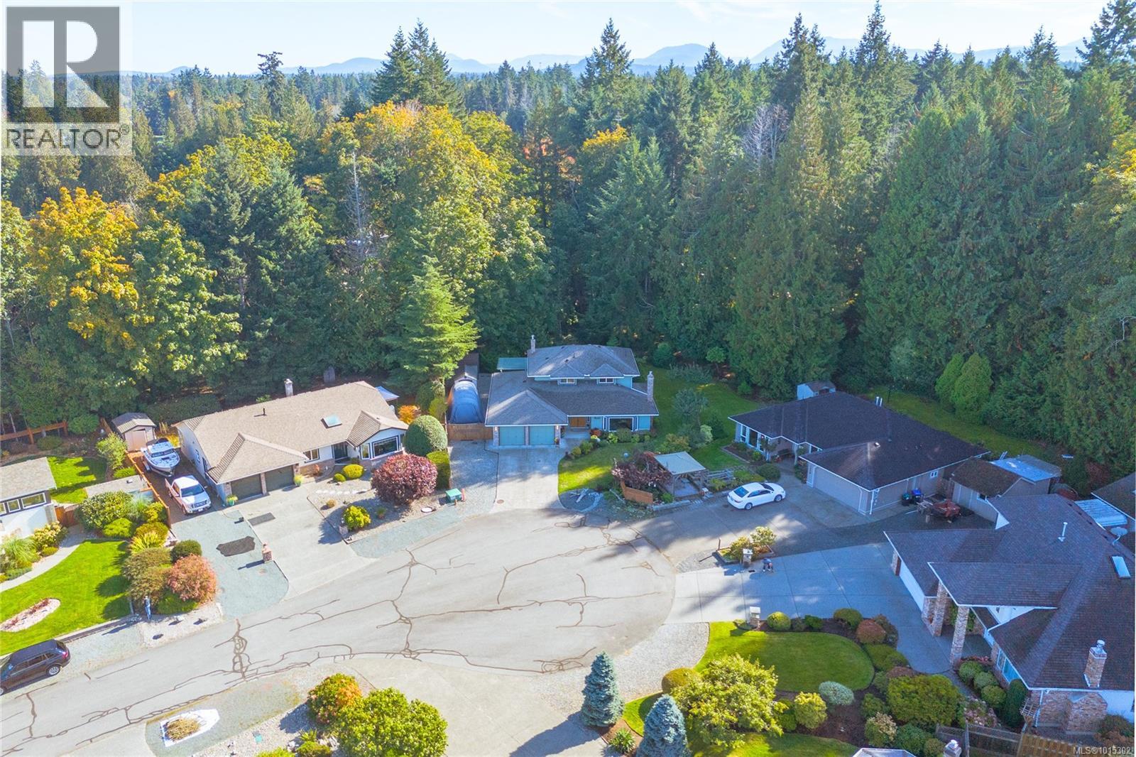 1221 Midiron Close, Qualicum Beach