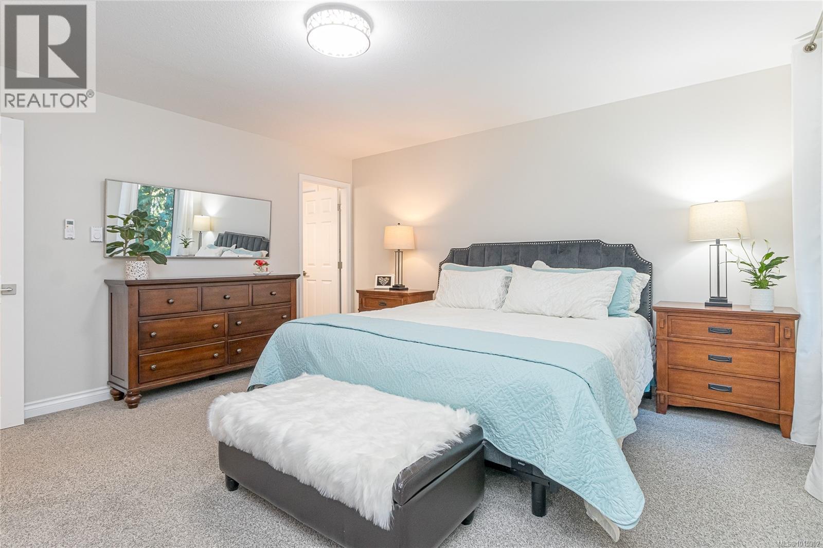 1221 Midiron Close, Qualicum Beach