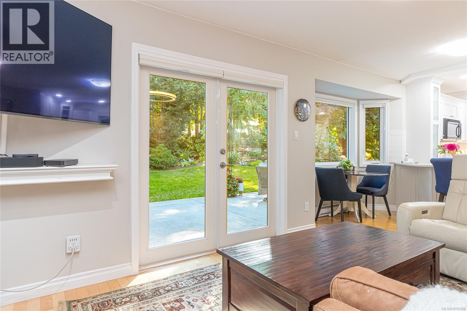 1221 Midiron Close, Qualicum Beach