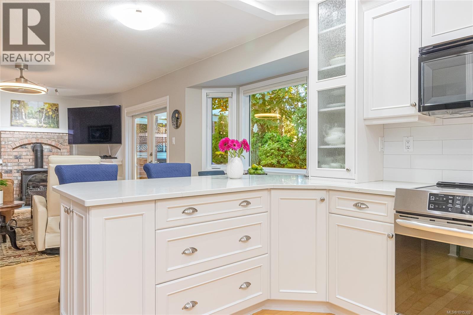 1221 Midiron Close, Qualicum Beach