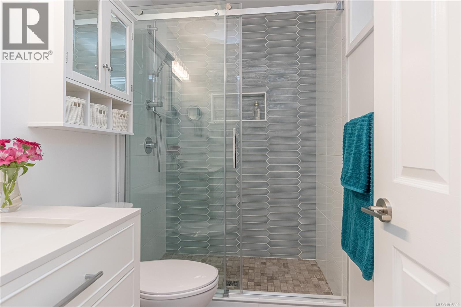 1221 Midiron Close, Qualicum Beach