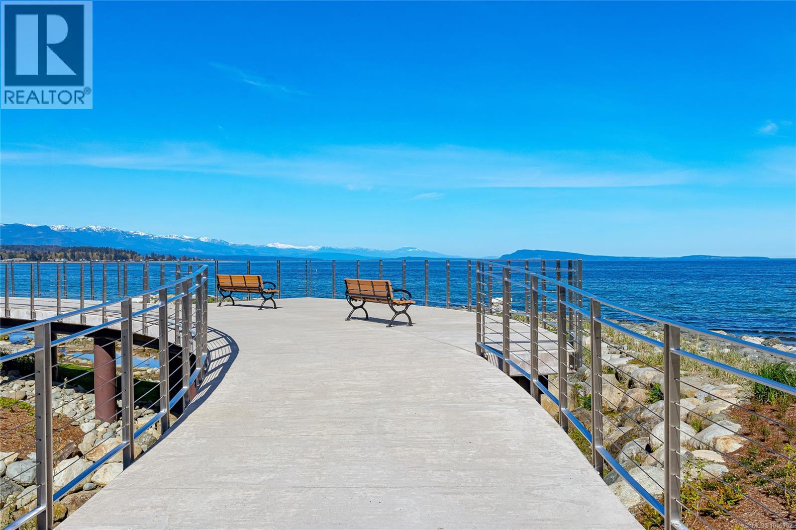 1221 Midiron Close, Qualicum Beach