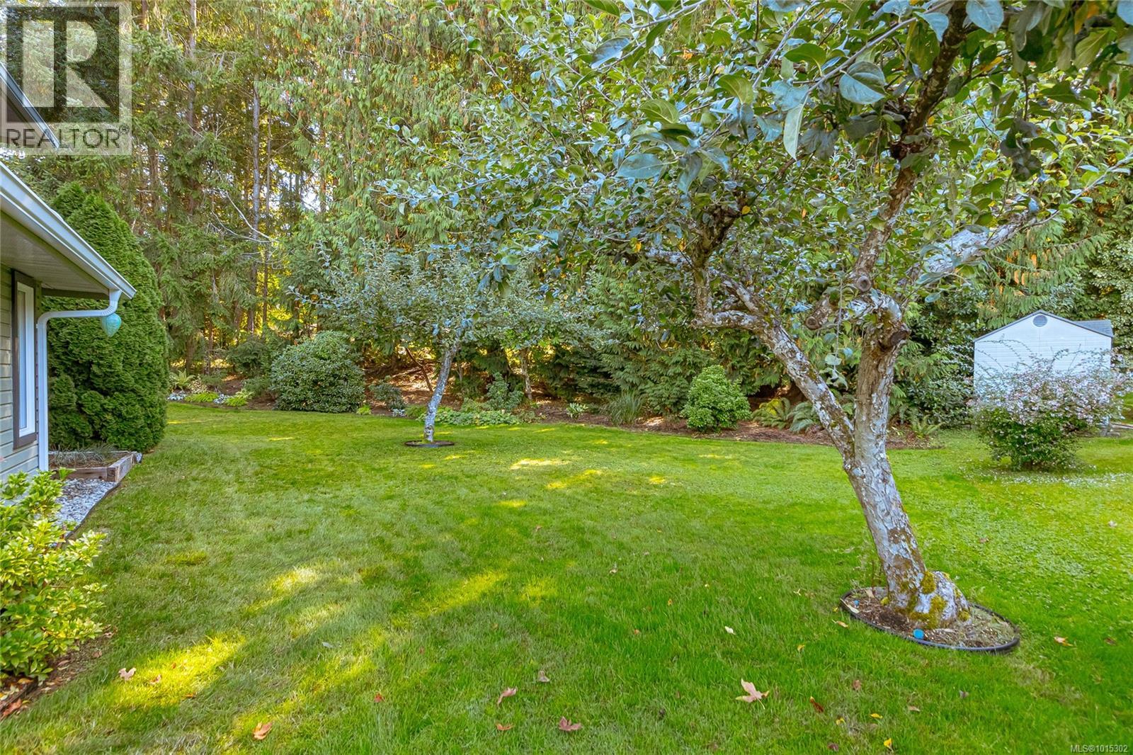 1221 Midiron Close, Qualicum Beach