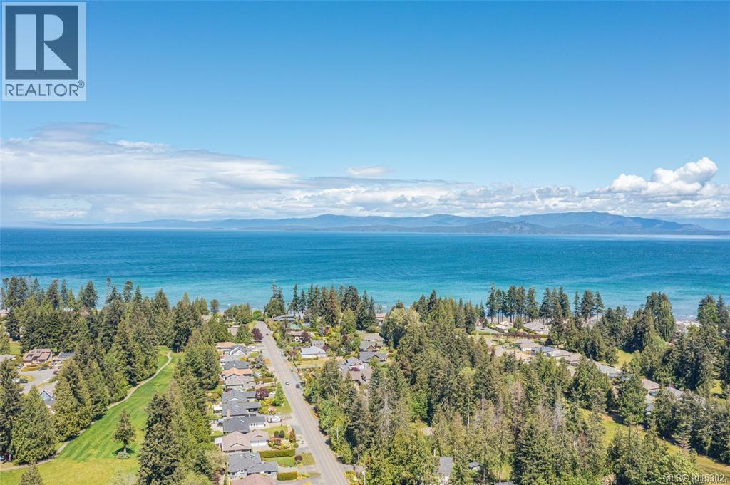 1221 Midiron Close, Qualicum Beach