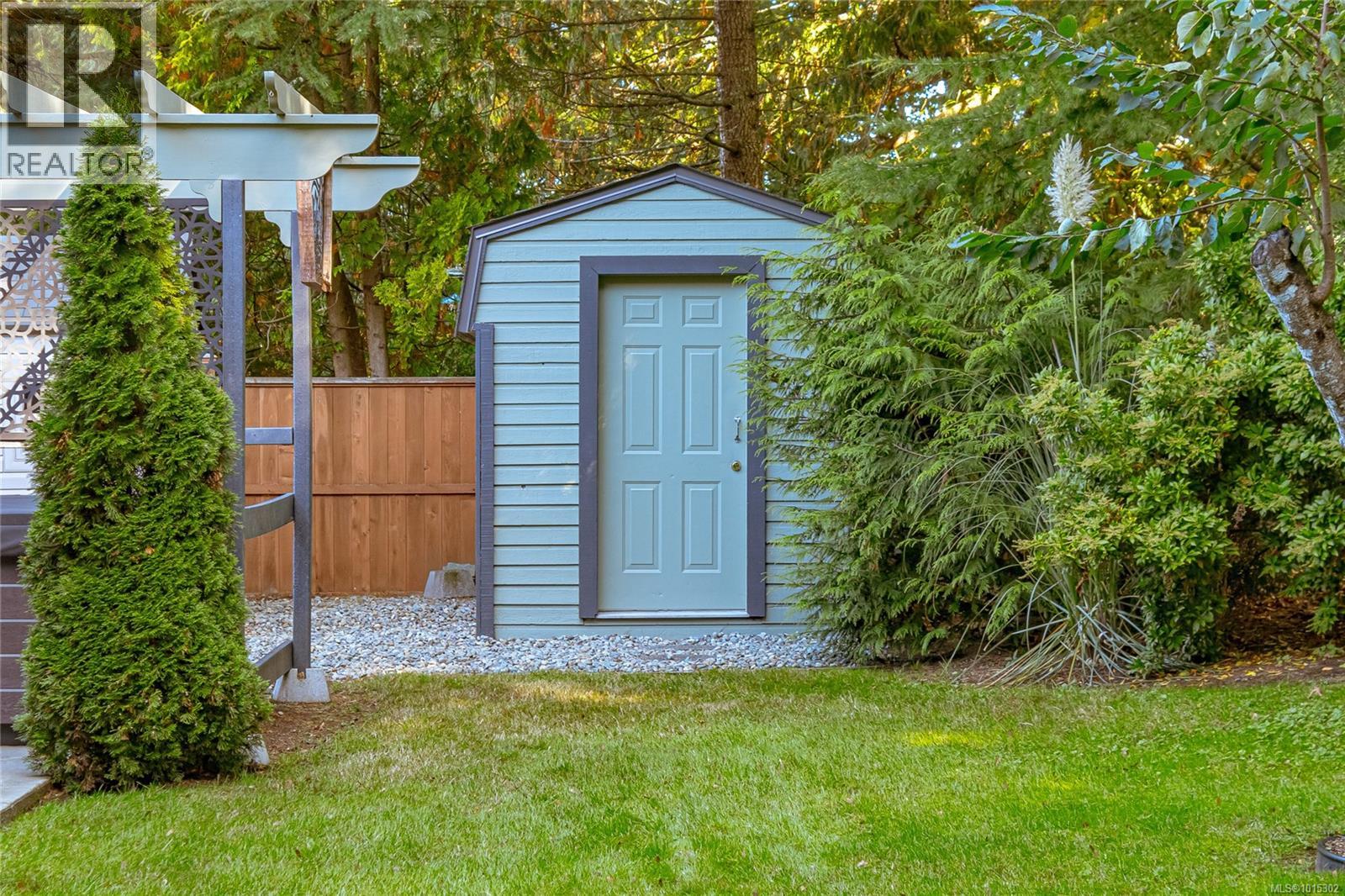 1221 Midiron Close, Qualicum Beach