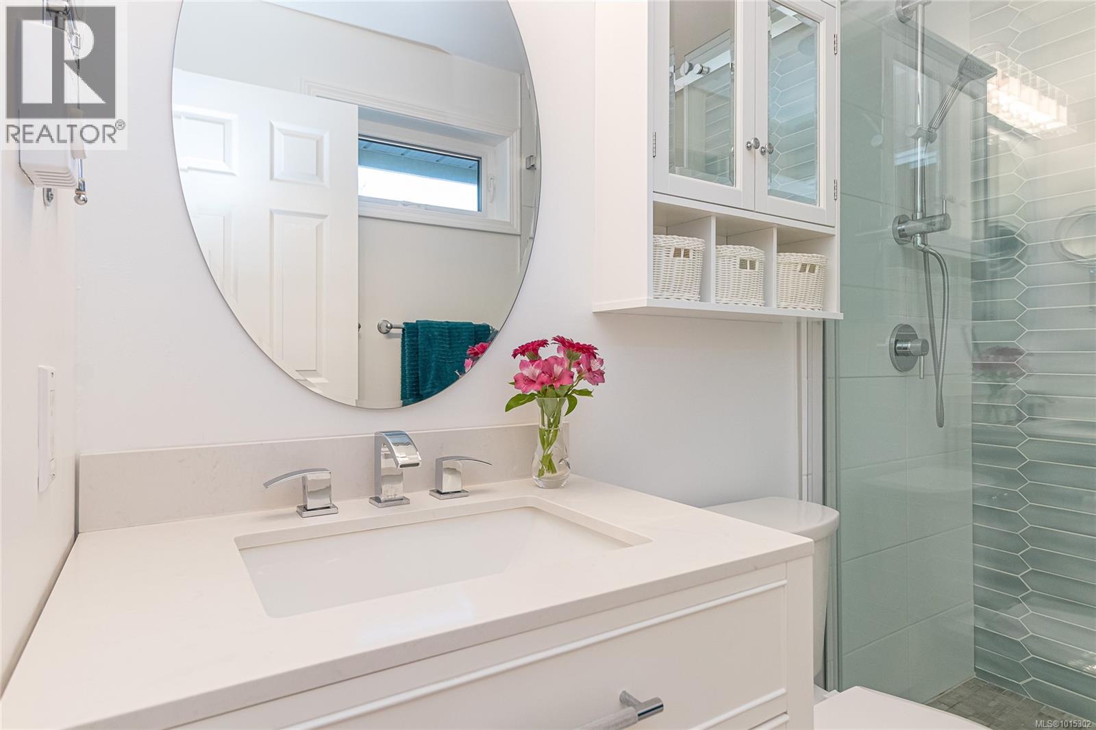 1221 Midiron Close, Qualicum Beach