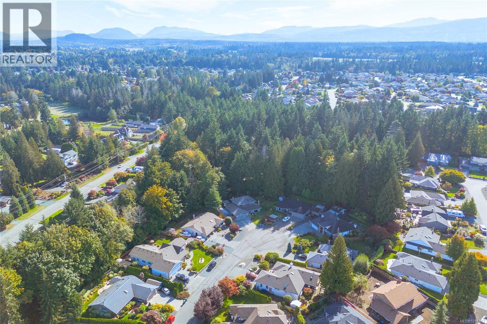 1221 Midiron Close, Qualicum Beach