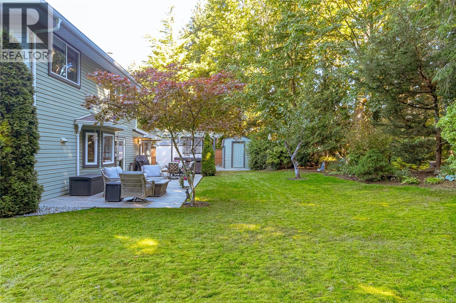 1221 Midiron Close, Qualicum Beach