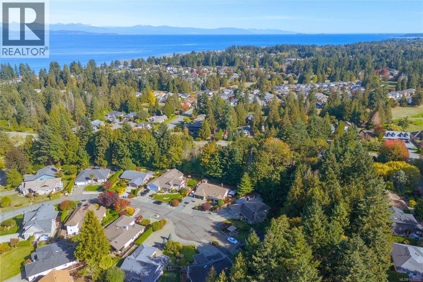 1221 Midiron Close, Qualicum Beach