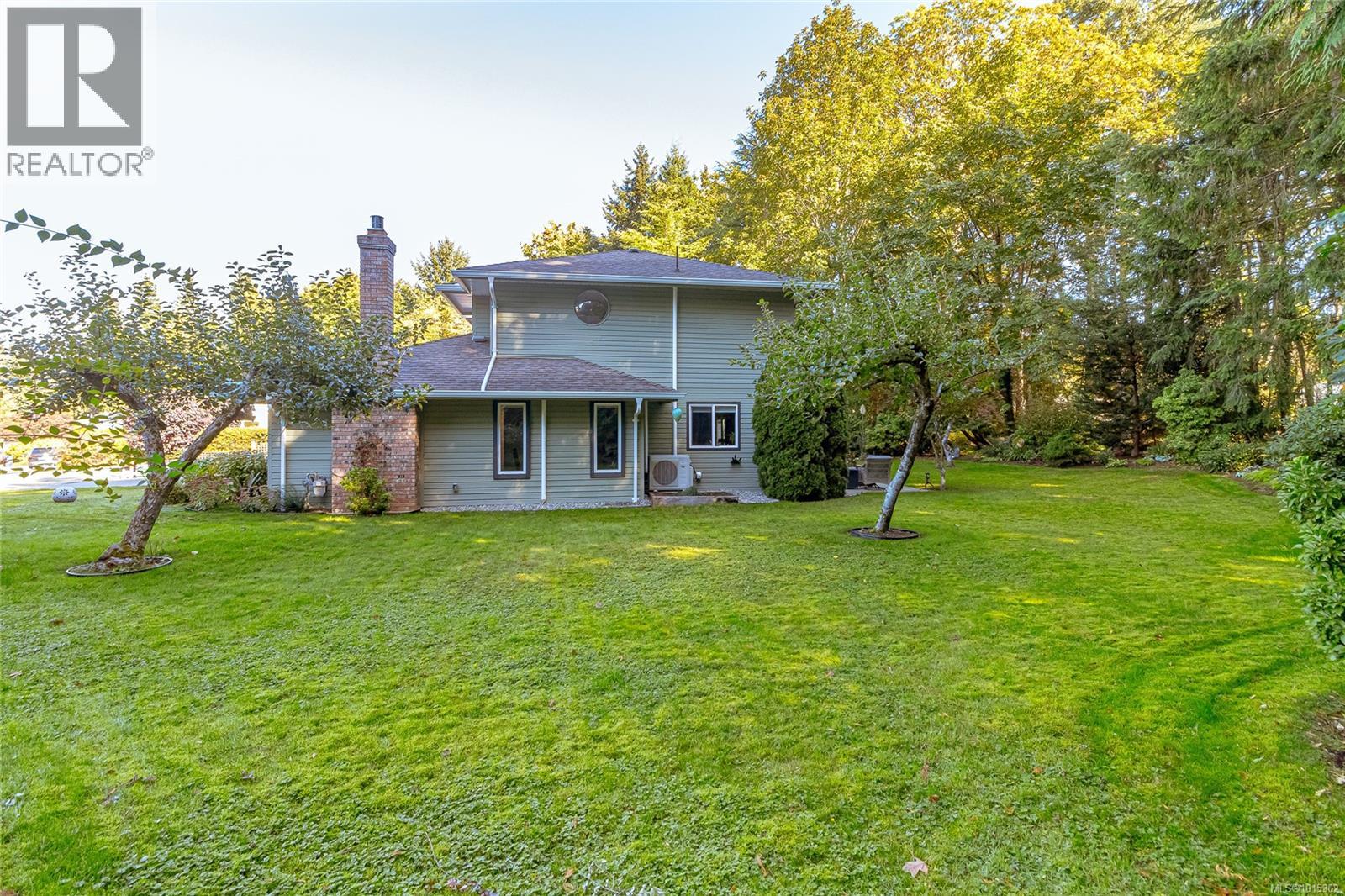 1221 Midiron Close, Qualicum Beach