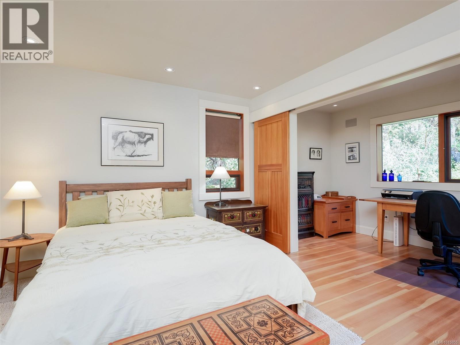  590 Downey Road, North Saanich