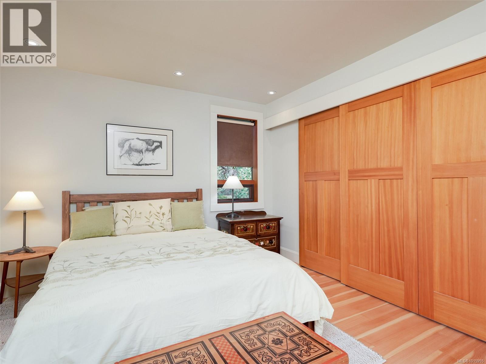  590 Downey Road, North Saanich