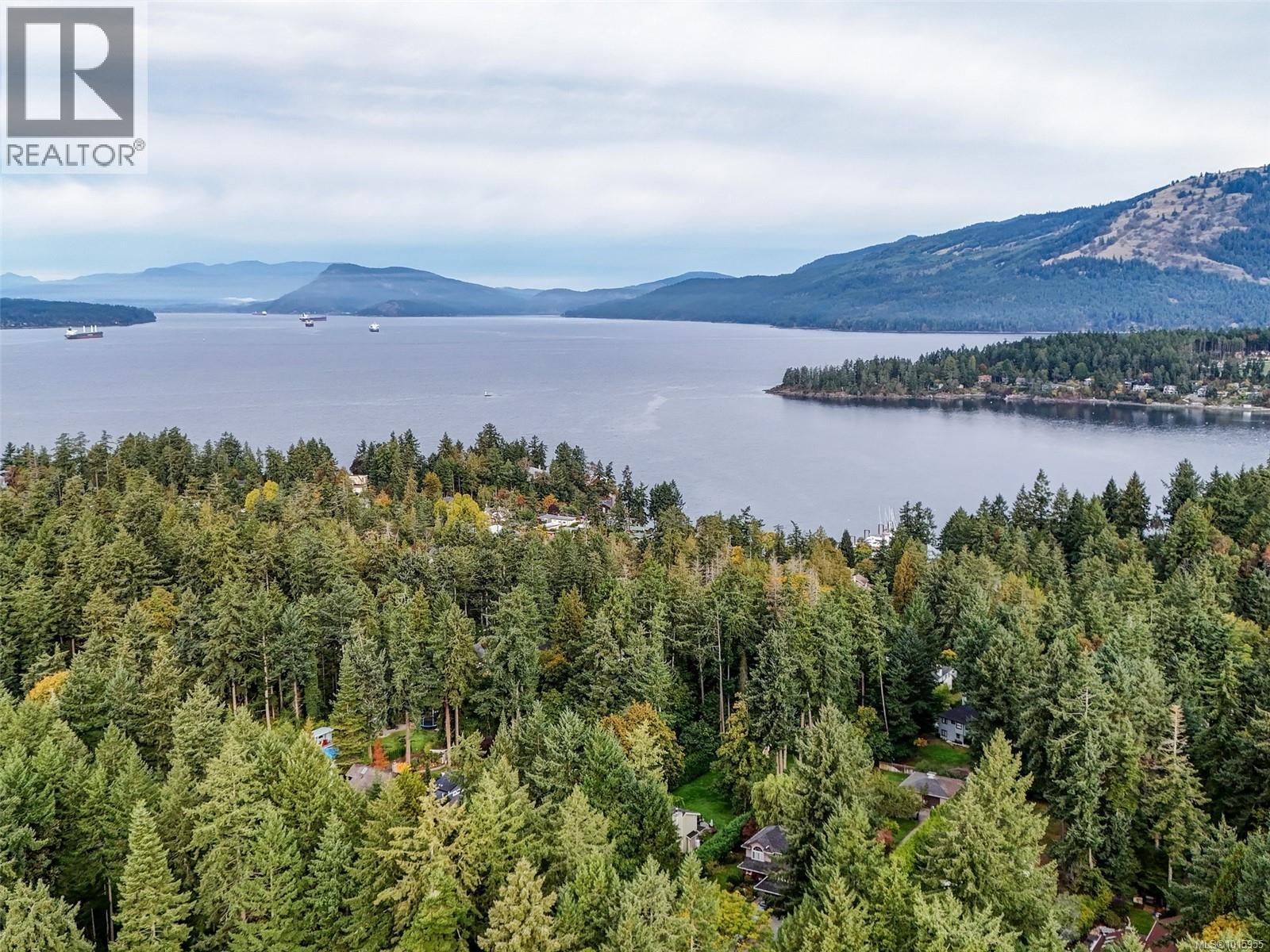  590 Downey Road, North Saanich