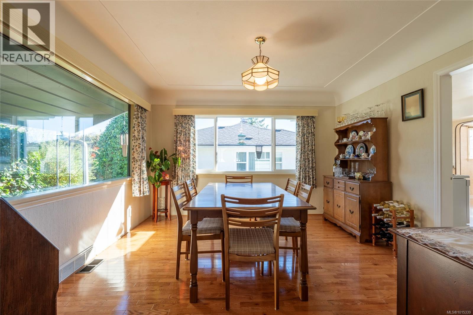  1131 Heald Avenue, Esquimalt