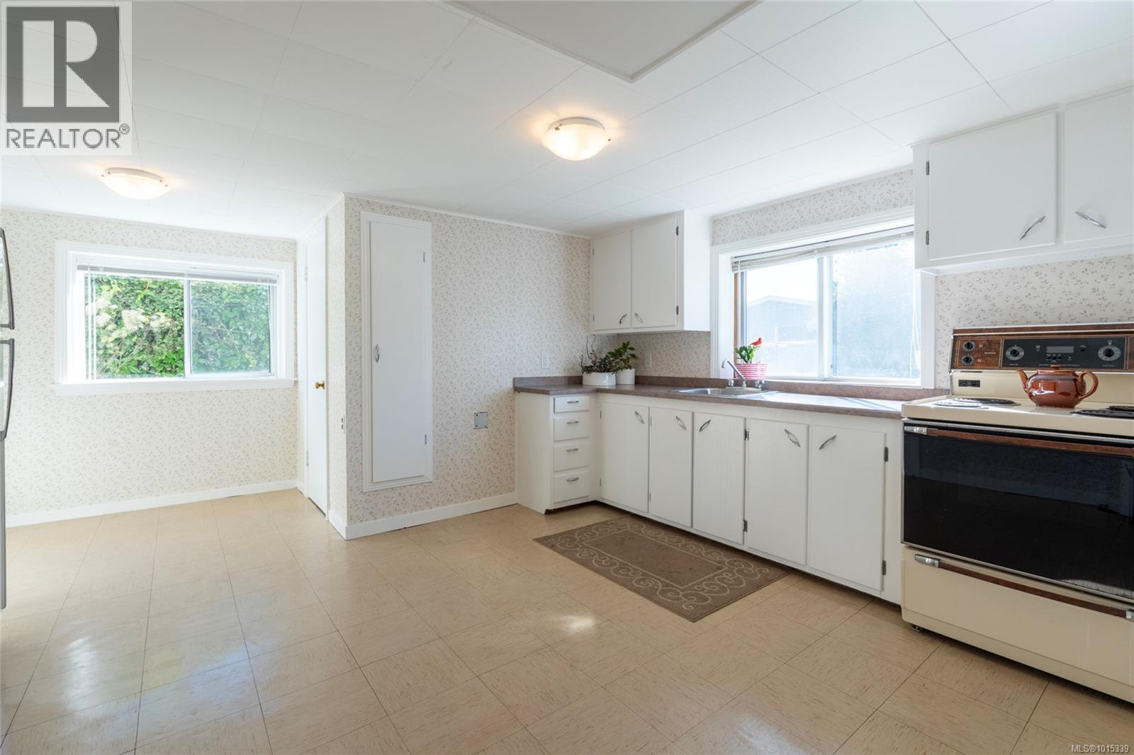  1131 Heald Avenue, Esquimalt