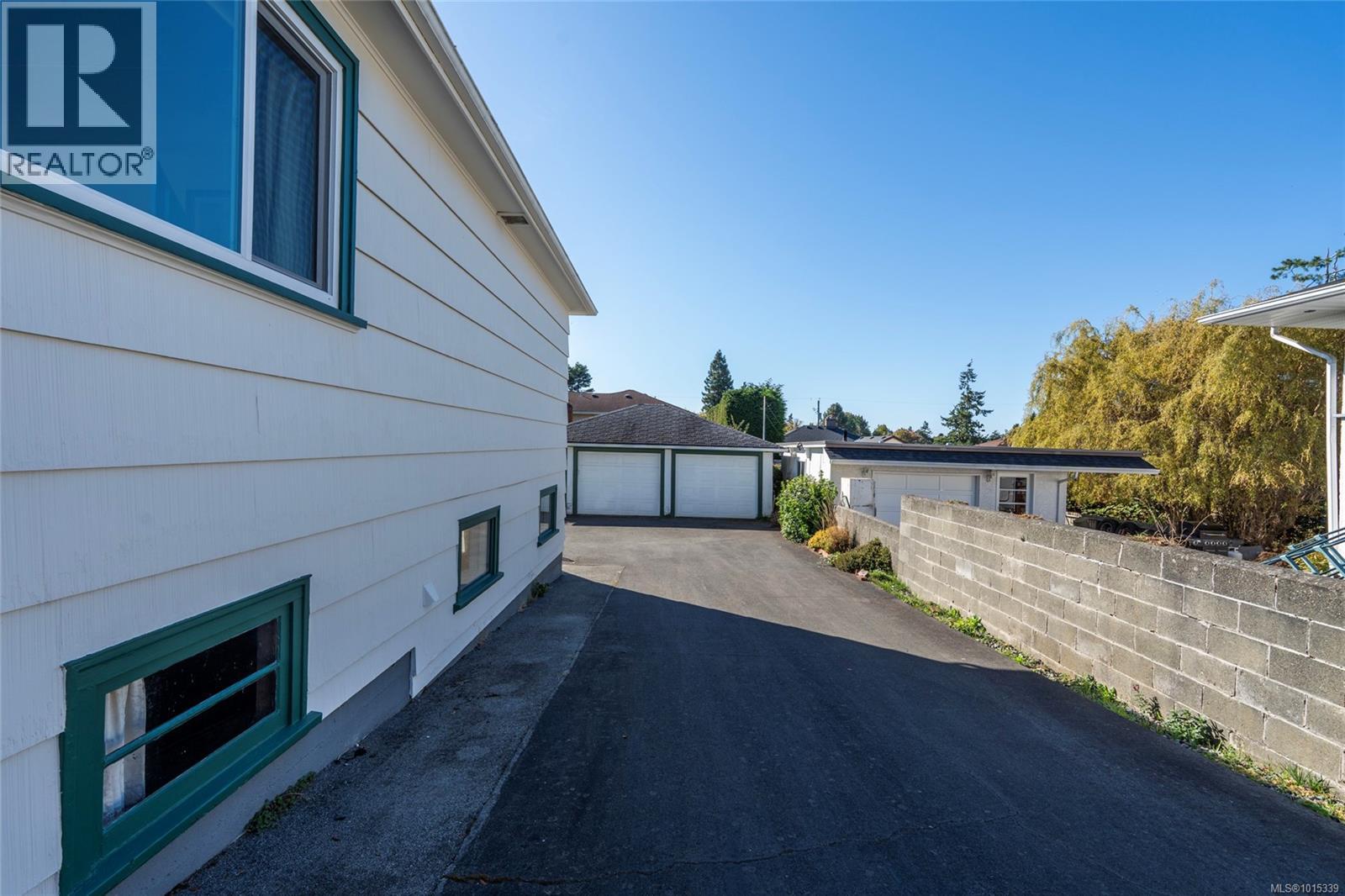  1131 Heald Avenue, Esquimalt