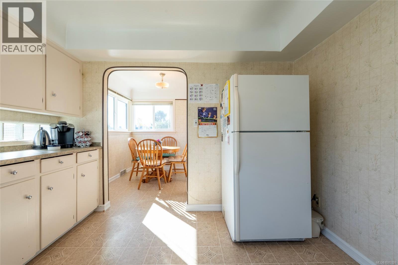  1131 Heald Avenue, Esquimalt