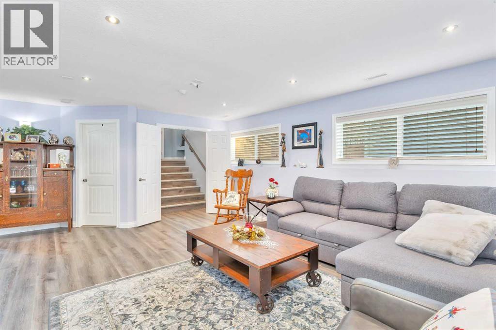 5 Heritage Drive, Penhold
