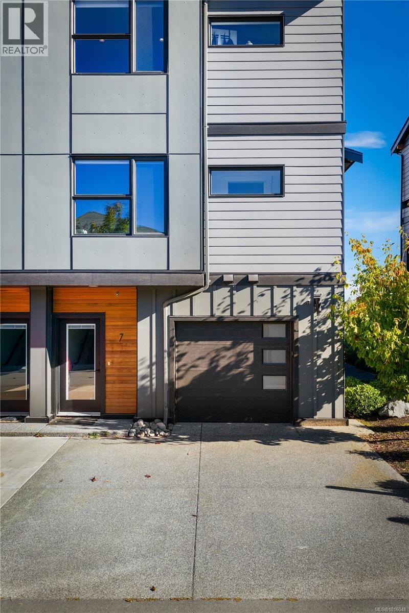 7 3016 Alder St S, Campbell River