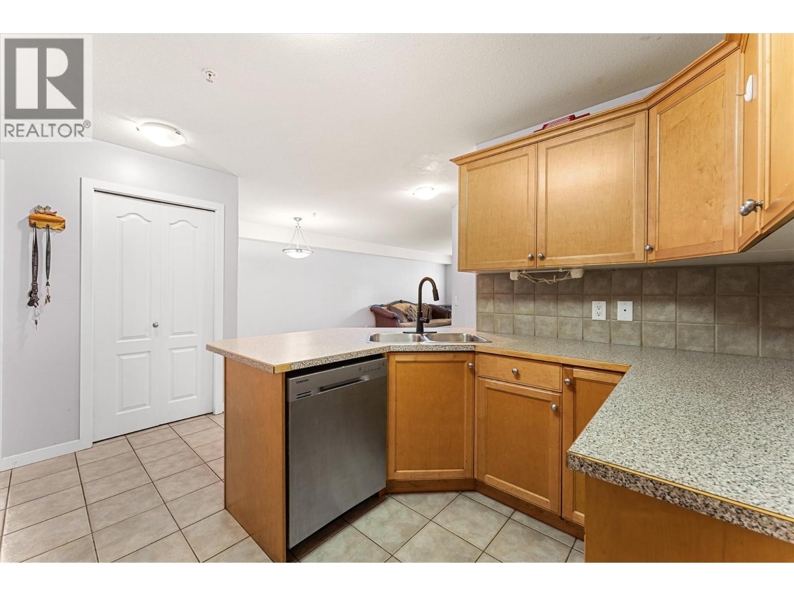113 260 Franklyn Road, Kelowna