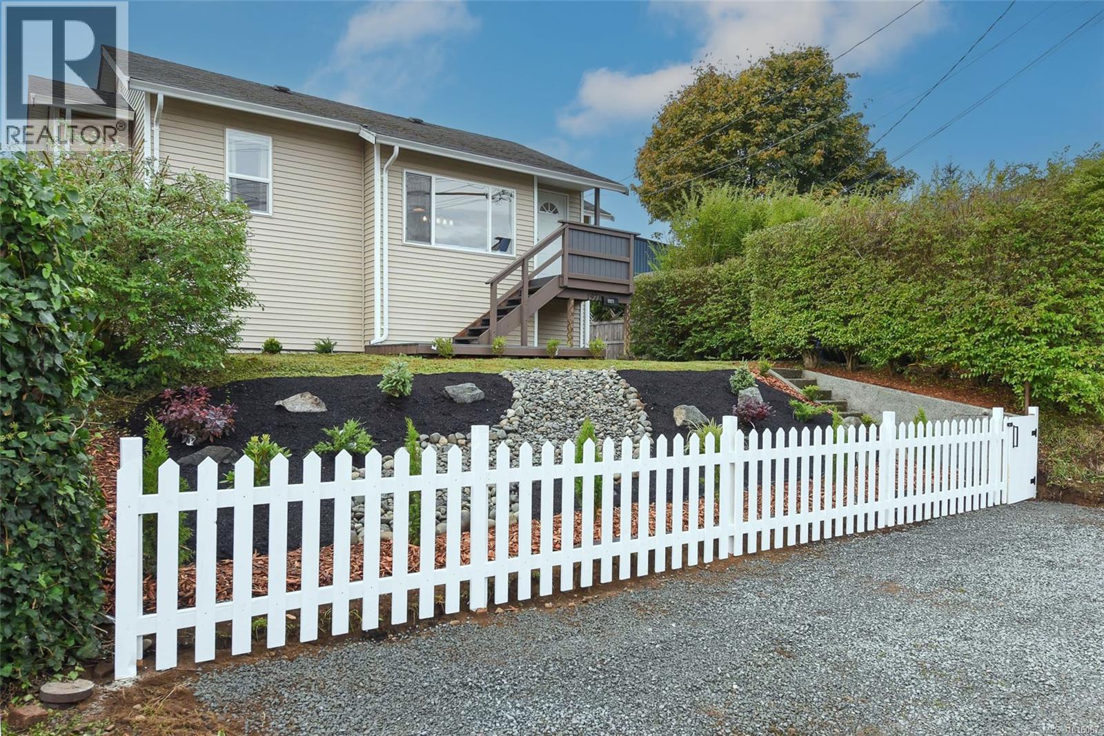 1971 19th Ave, Campbell River