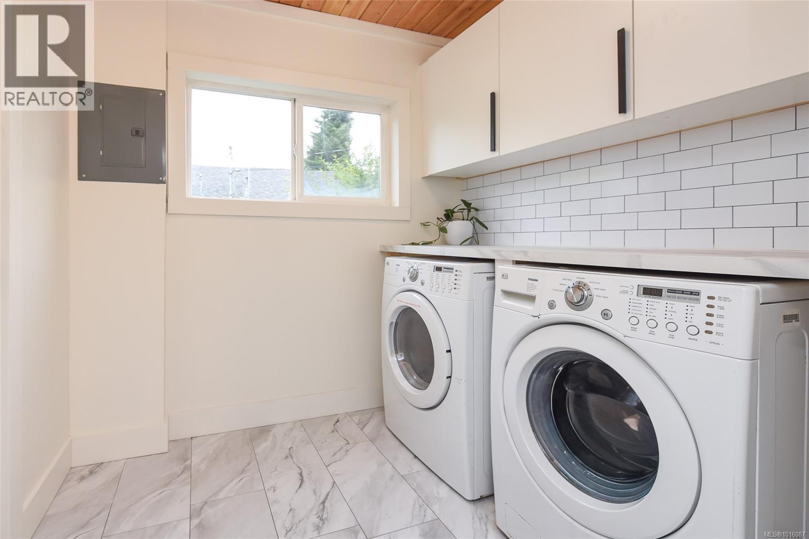 1971 19th Ave, Campbell River