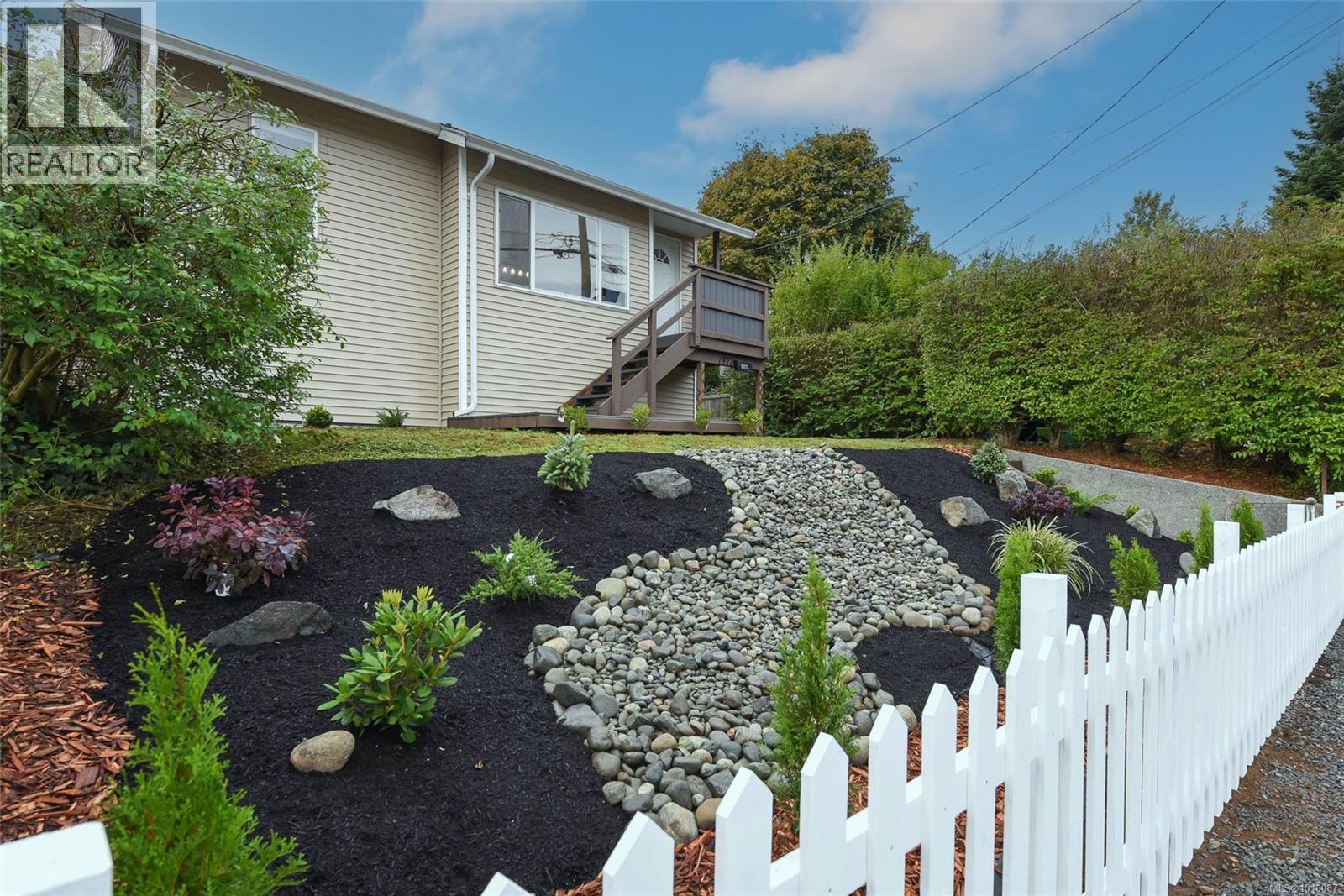 1971 19th Ave, Campbell River