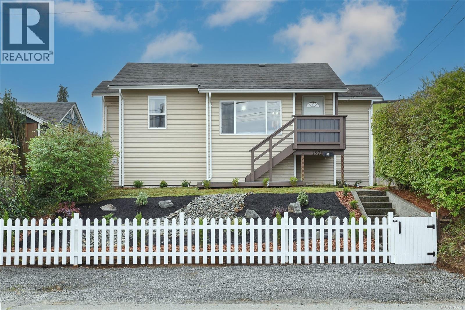 1971 19th Ave, Campbell River