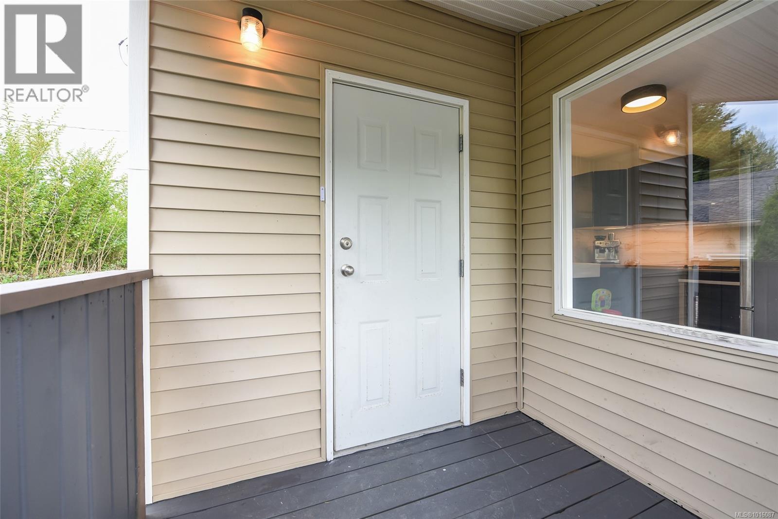 1971 19th Ave, Campbell River