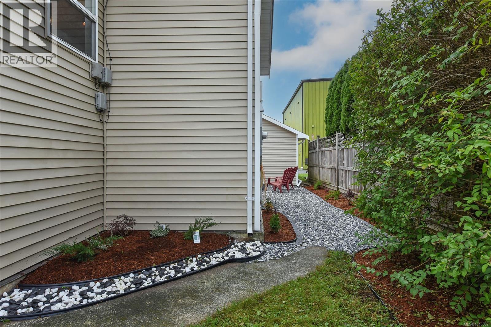 1971 19th Ave, Campbell River