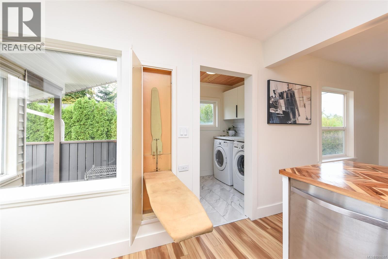 1971 19th Ave, Campbell River