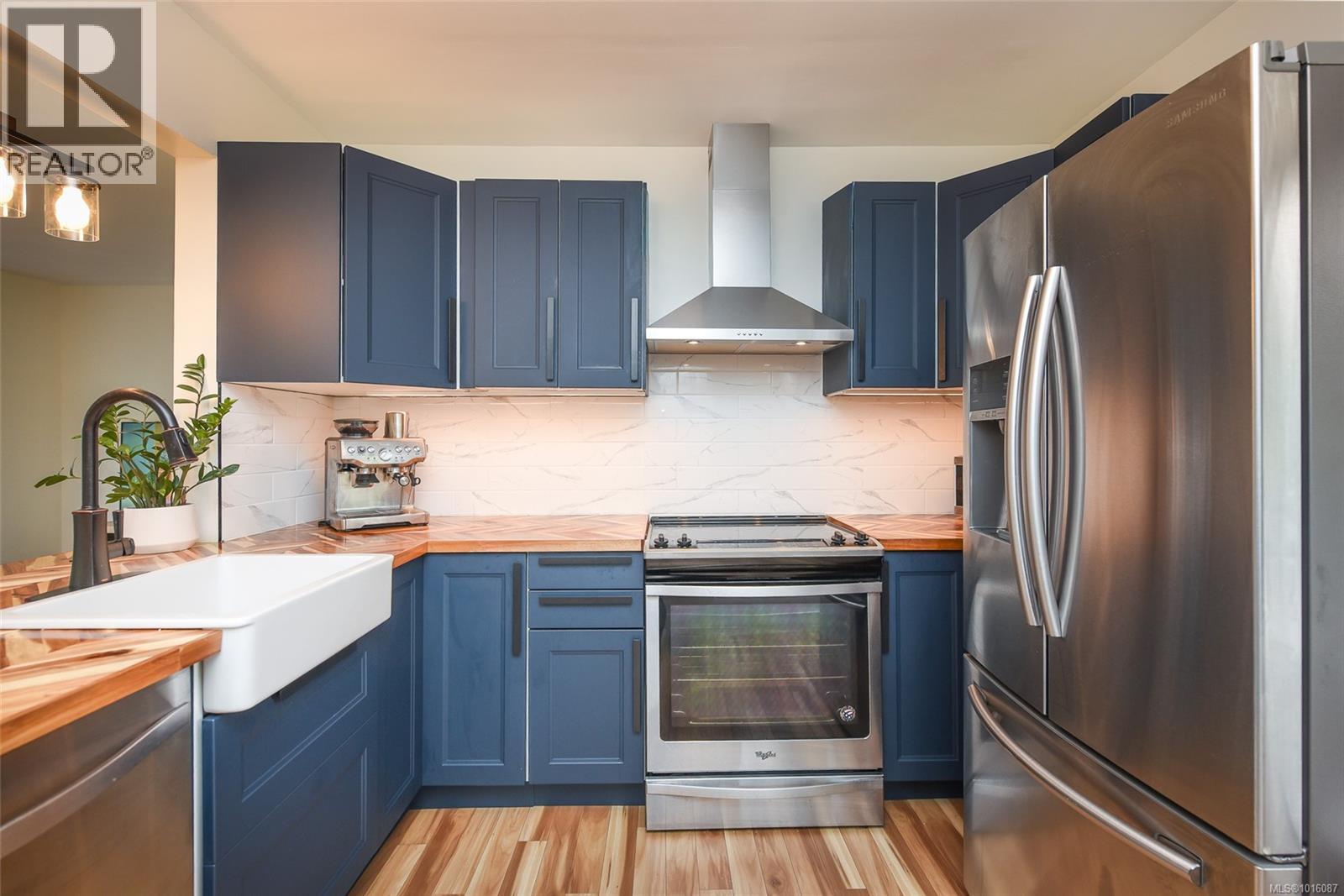 1971 19th Ave, Campbell River