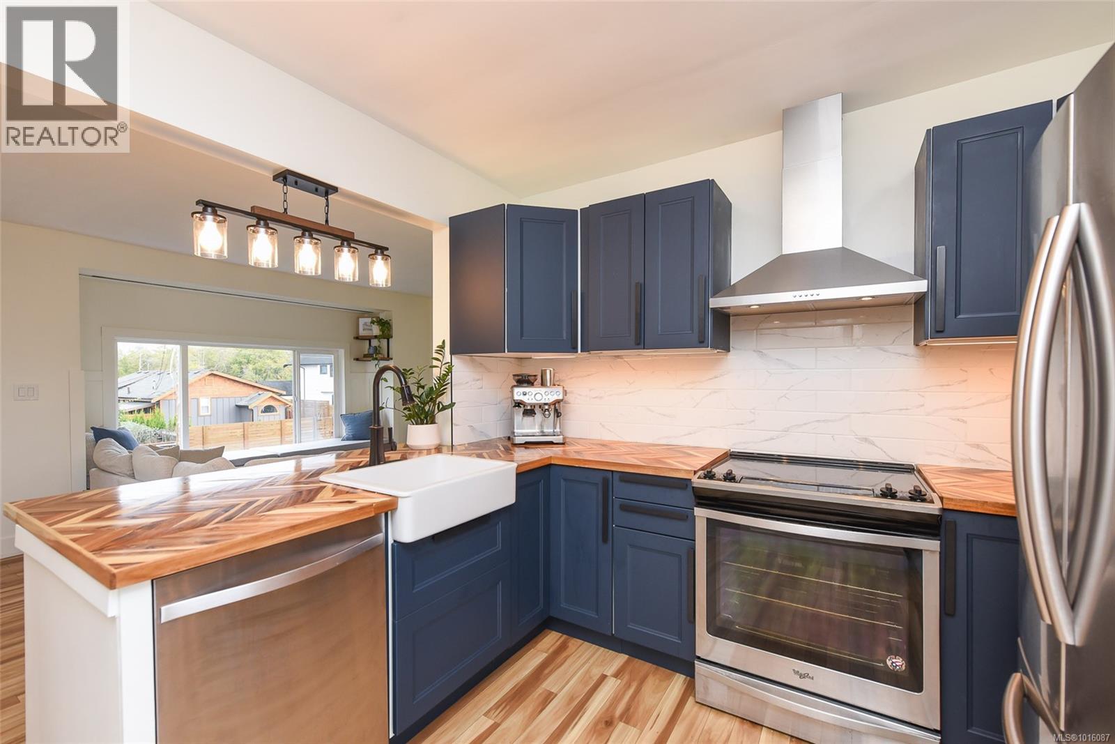 1971 19th Ave, Campbell River