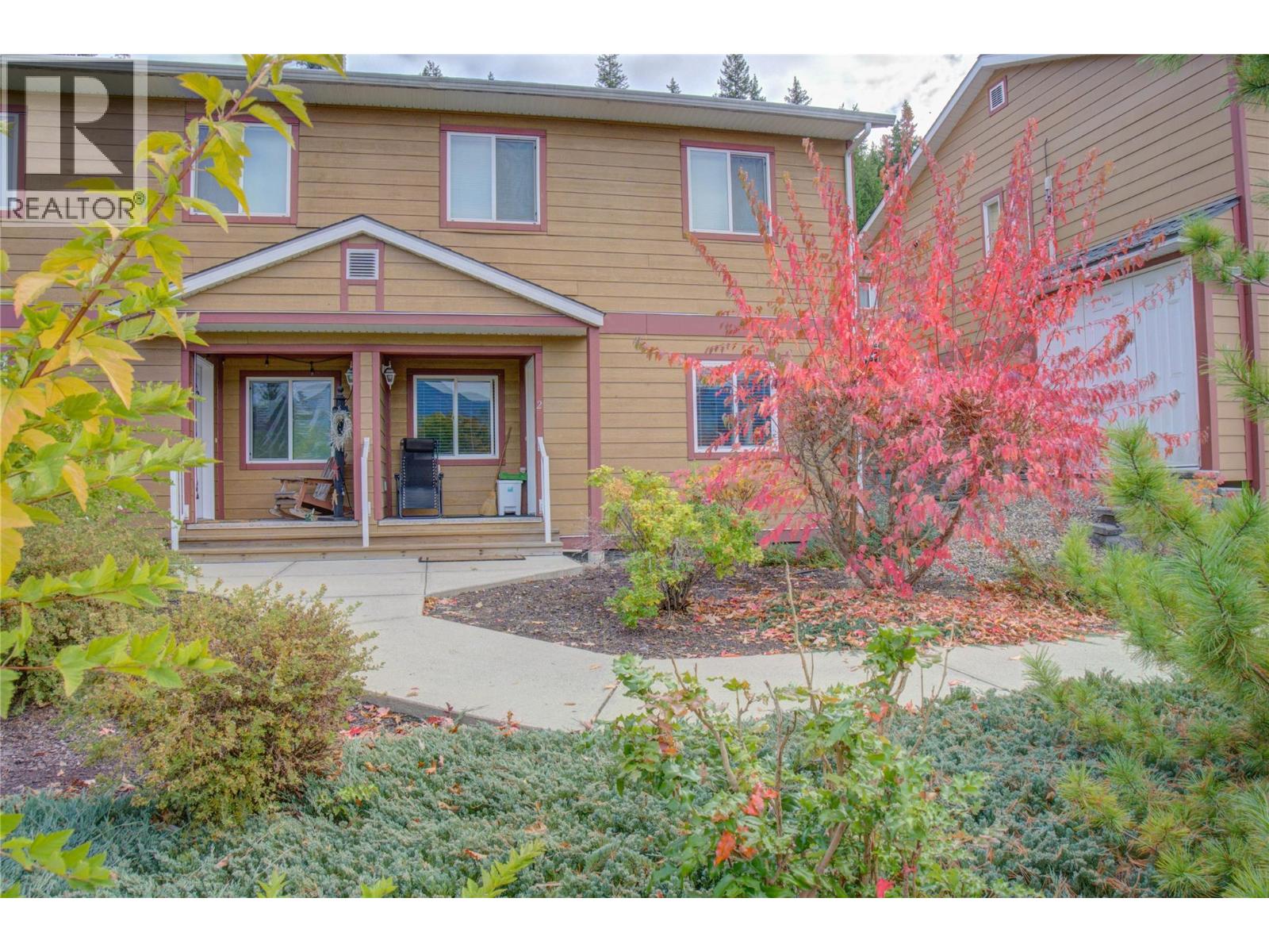 2 1070 1 Street Southeast, Salmon Arm
