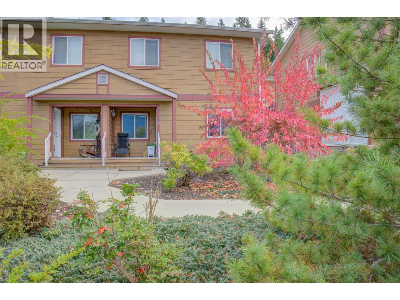 2 1070 1 Street Southeast, Salmon Arm
